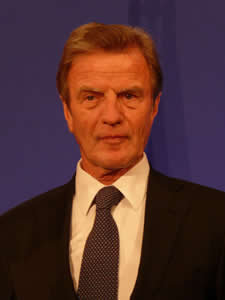 Retrato Bernard Kouchner